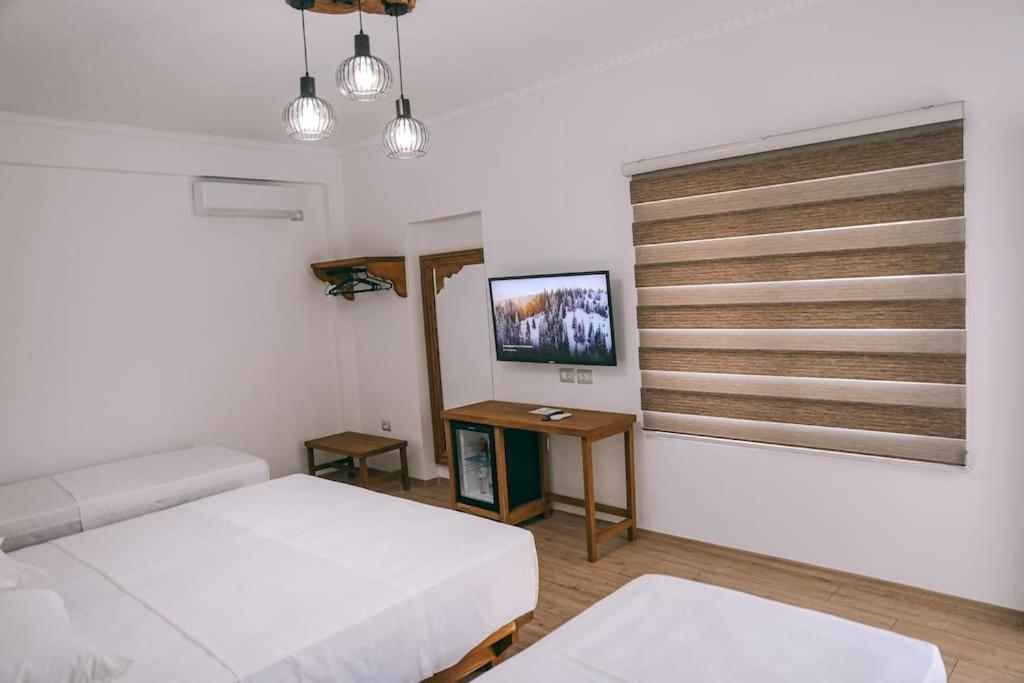 Cereni Guesthouse 베라트 외부 사진