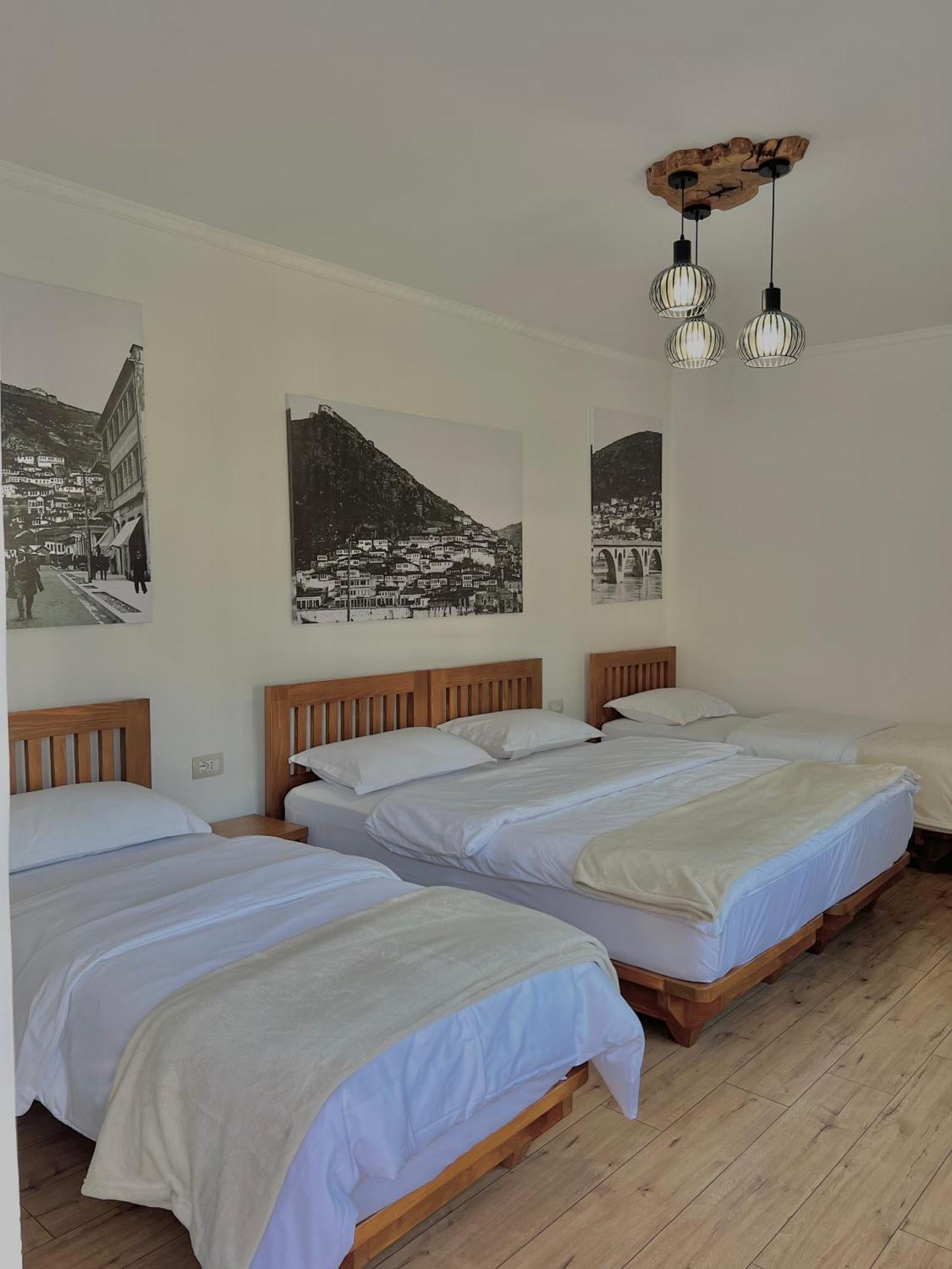 Cereni Guesthouse 베라트 외부 사진